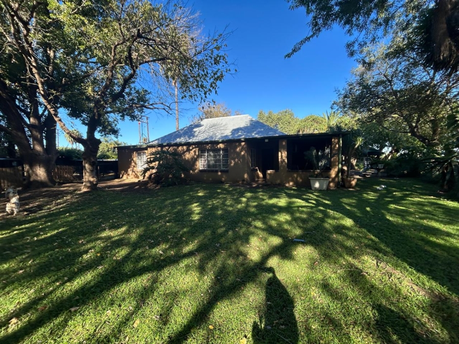 4 Bedroom Property for Sale in Sandrif North West